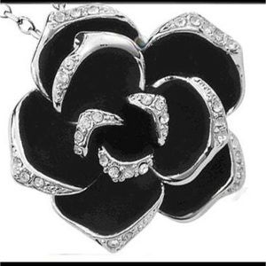 18 k GP flower chain